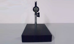 Digital display height gauge